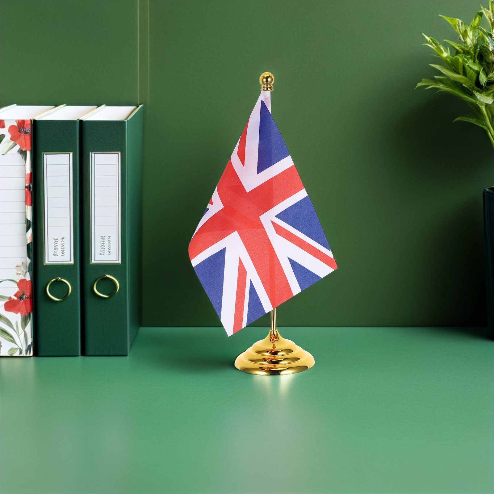 Home Office United Kingdom - Britisches Schreibtischflaggen-Set, Miniatur-Britannien-Tischflagge, Vereinigtes Königreich, goldener